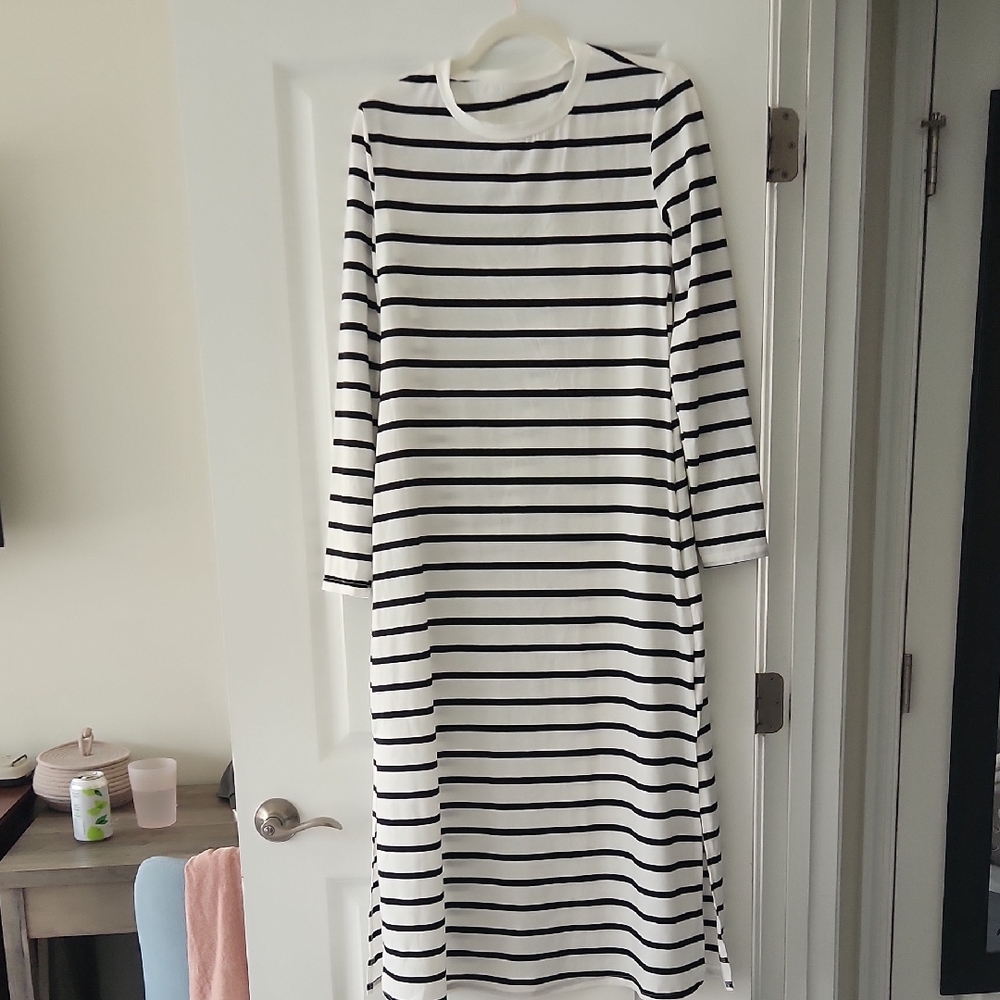 SHEIN Black and White Striped Long Sleeve Dress